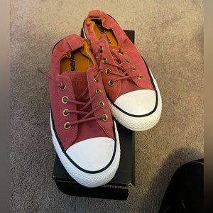 Women’s like new converse!